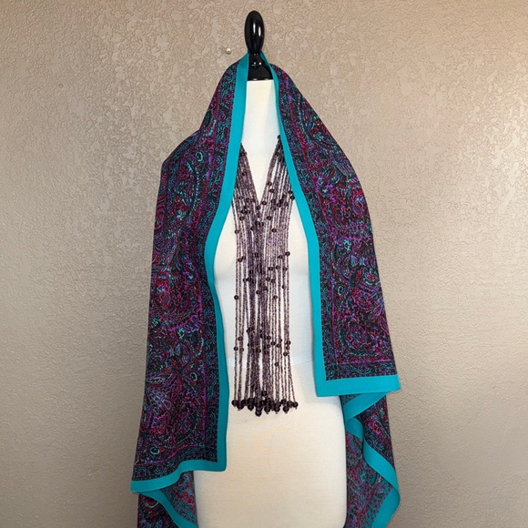 Vintage Oversized Paisley Patterned Scarf/Wrap with Turquoise Trim - Picture 10 of 11